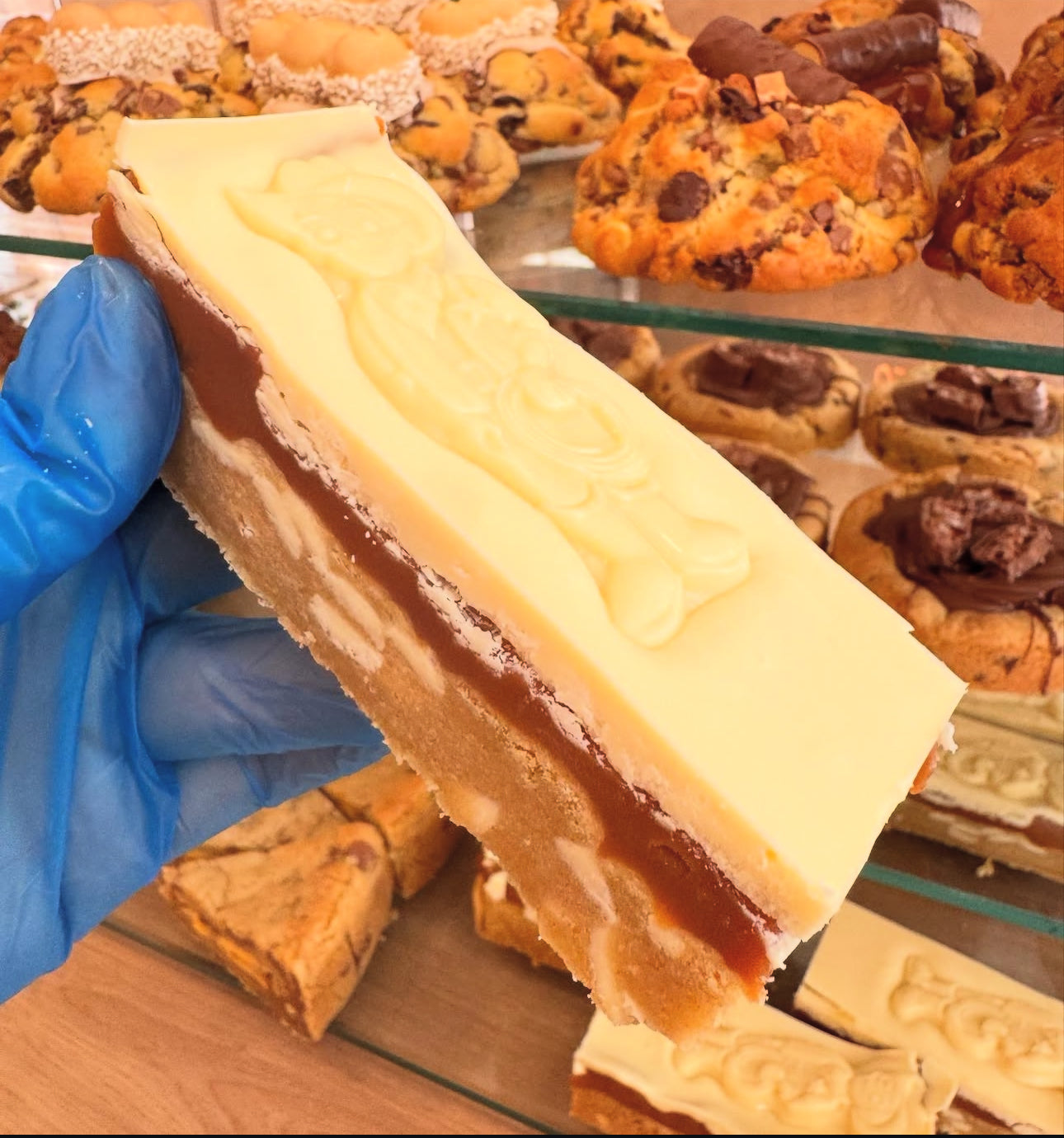 Milky Bar Millionaire Cookie Slice