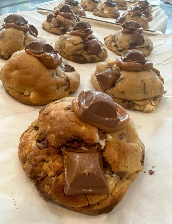 Galaxy Caramel stuffed cookies