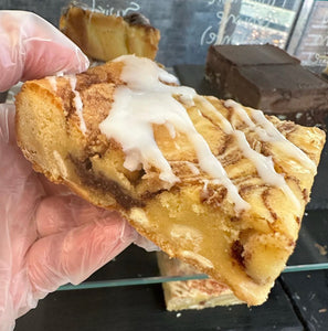 Cinnamon Swirl Blondie